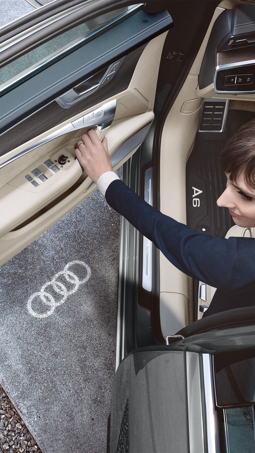 Audi A6 Limousine mit LED Projektion
