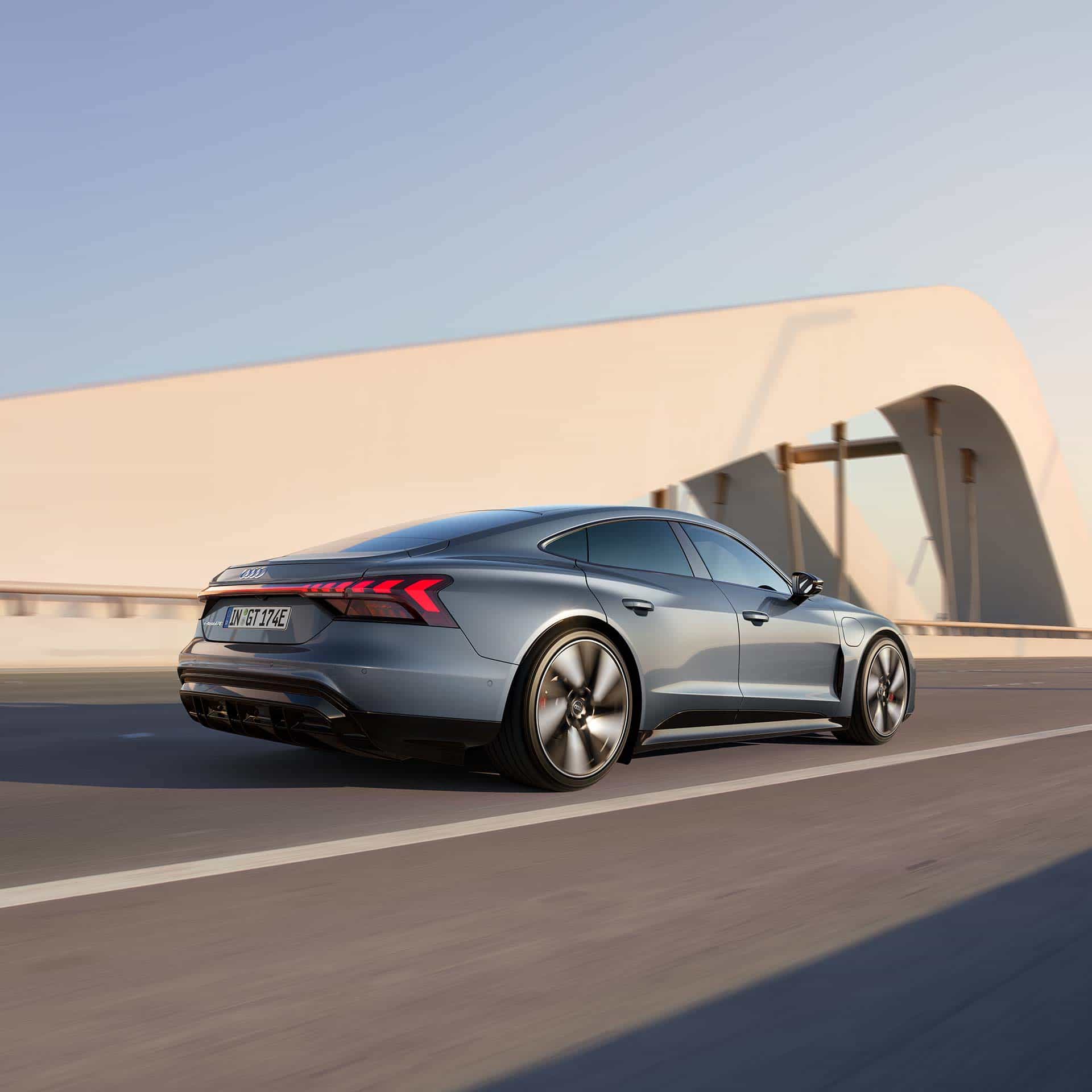 Dynamic view Audi e-tron GT