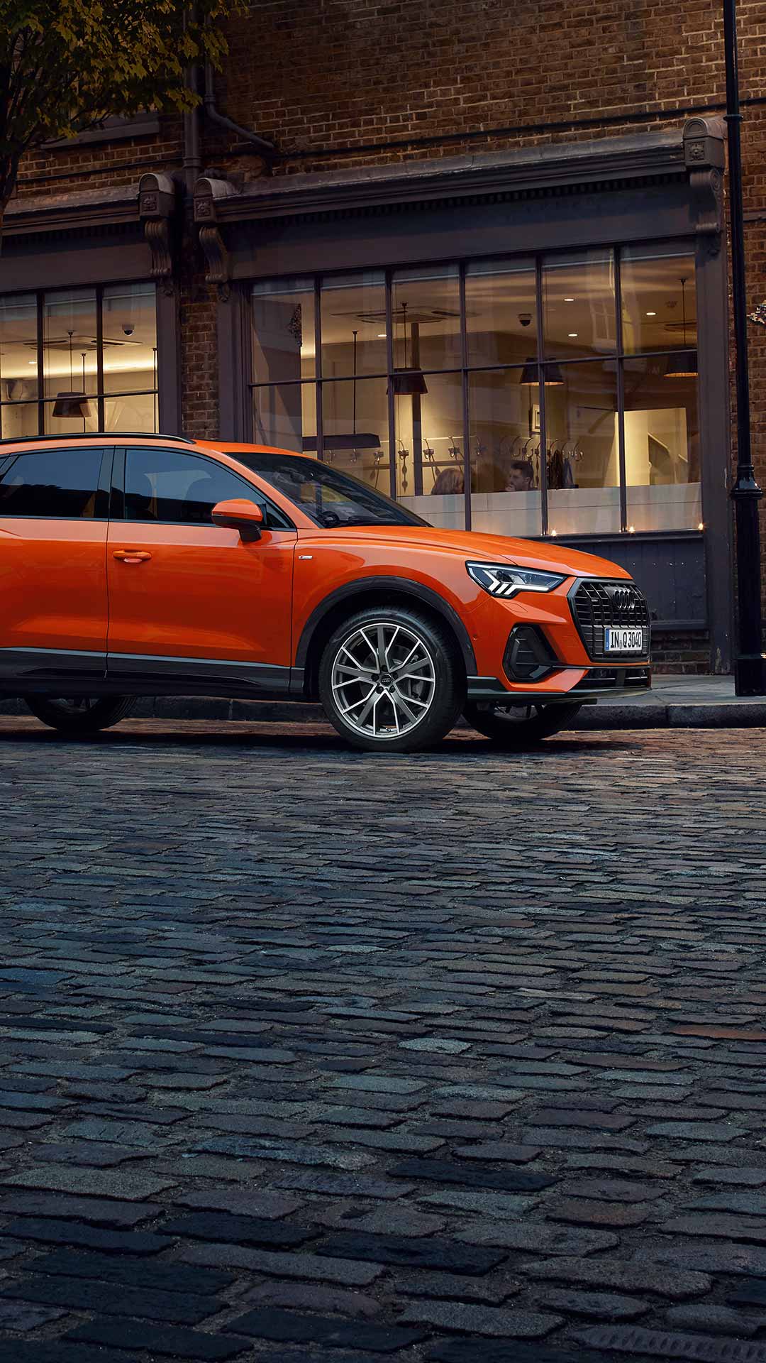 Audi Q3 Side view