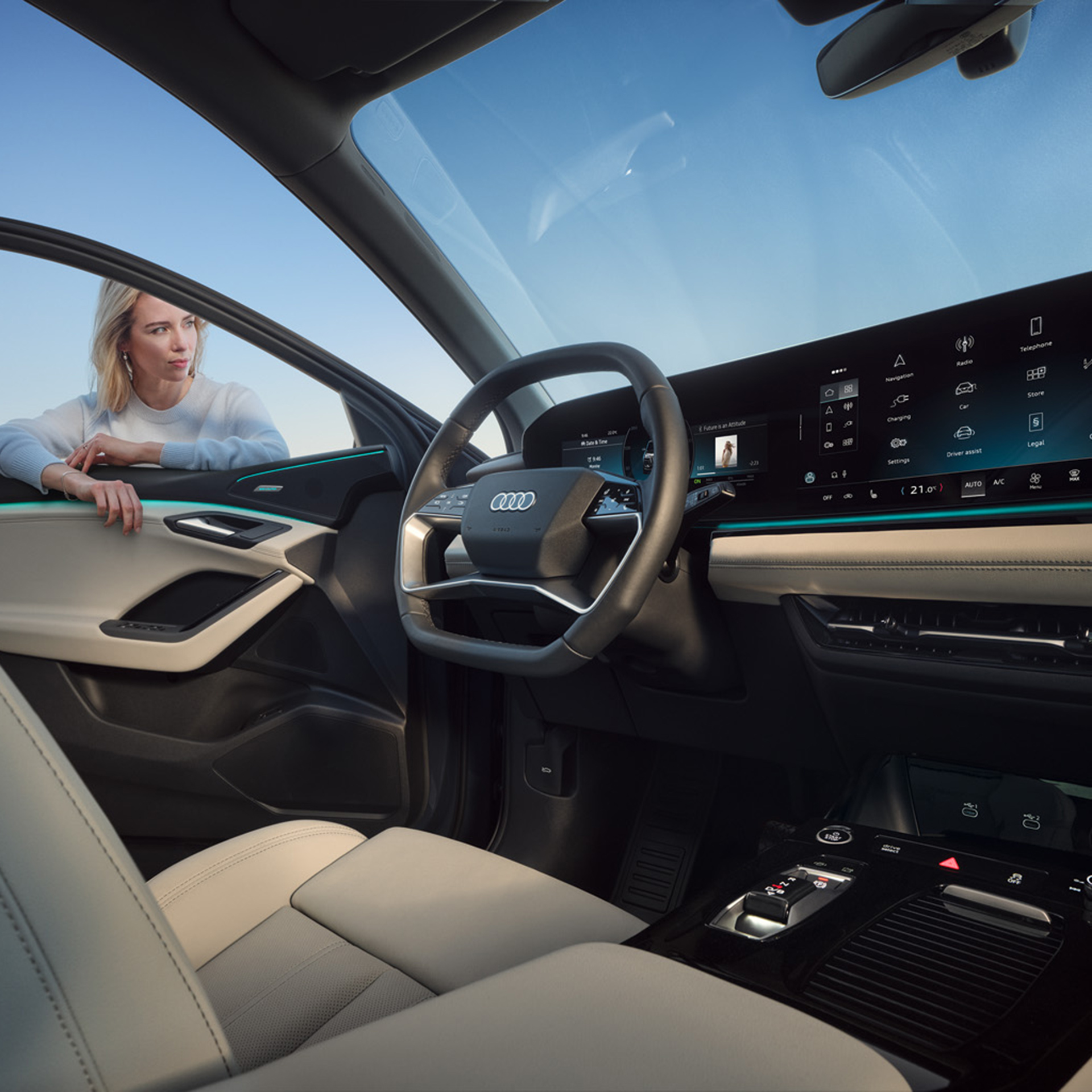 Foto del espacio interior del SUV eléctrico Audi Q6 e-tron. 